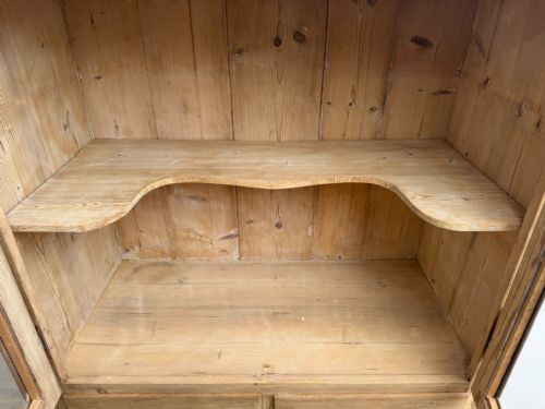 AN EARLY VICTORIAN ANTIQUE PINE 4 DOOR GLAZED DISPLAY CABINET TO WAX PAINT - ADDITIONAL PHOTO 9