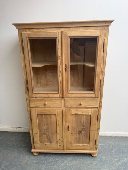 AN EARLY VICTORIAN ANTIQUE PINE 4 DOOR GLAZED DISPLAY CABINET TO WAX PAINT - ADDITIONAL PHOTO 10