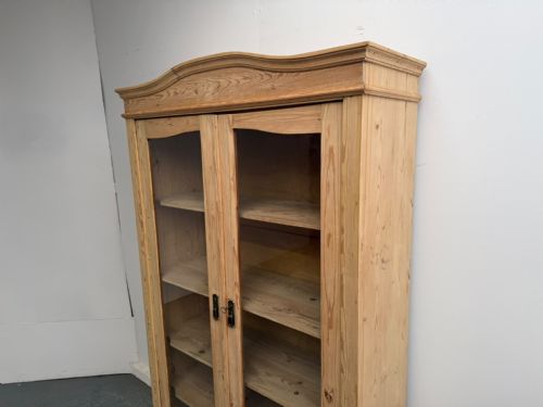 A FANTASTIC VICTORIAN ANTIQUE PINE 2 DOOR GLAZED BOOKCASE TO WAX PAINT - ADDITIONAL PHOTO 2