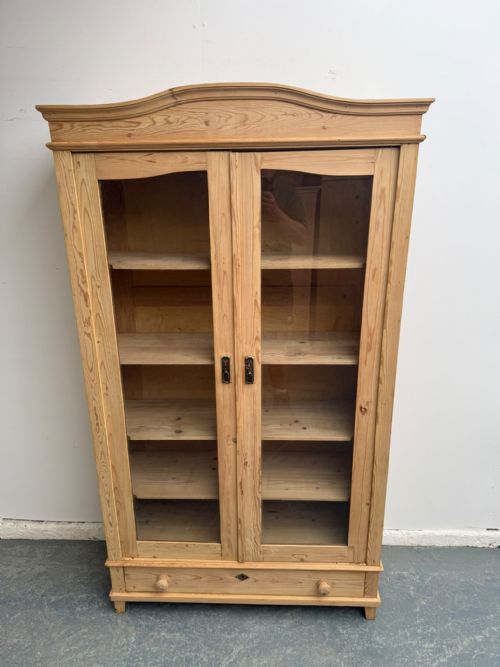 A FANTASTIC VICTORIAN ANTIQUE PINE 2 DOOR GLAZED BOOKCASE TO WAX PAINT - ADDITIONAL PHOTO 4