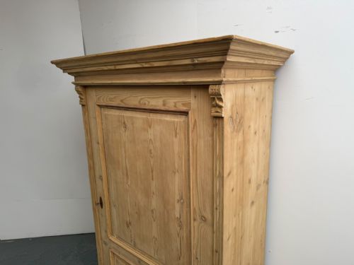 A QUALITY VICTORIAN ANTIQUE PINE 1 DOOR FIELDED STORAGE CUPBOARD TO WAXPAINT - ADDITIONAL PHOTO 2