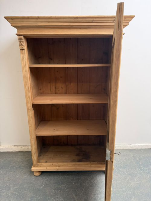 A LOVELY VICTORIAN ANTIQUE PINE 1 DOOR FIELDED STORAGE CUPBOARD TO WAXPAINT - ADDITIONAL PHOTO 6