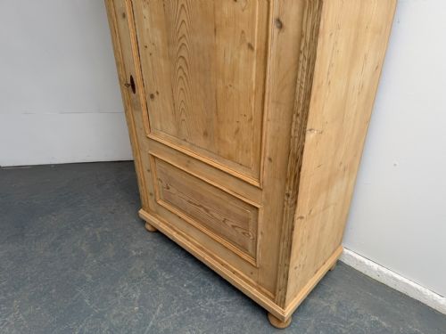 A LOVELY VICTORIAN ANTIQUE PINE 1 DOOR FIELDED STORAGE CUPBOARD TO WAXPAINT - ADDITIONAL PHOTO 7