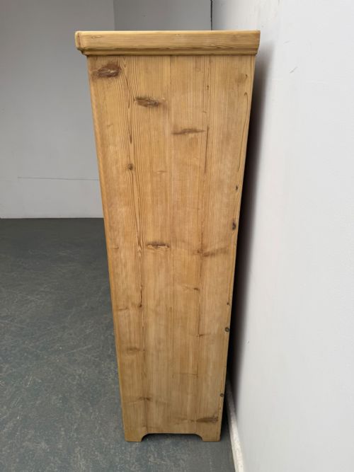 A FABULOUS VICTORIAN ANTIQUE PINE 4 DOOR GLAZED STORAGE CABINET TO WAXPAINT - ADDITIONAL PHOTO 6