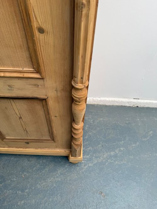 AN AMAZING EARLY VICTORIAN ANTIQUE PINE ADJUSTABLE STORAGE CUPBOARD TO WAXPAINT - ADDITIONAL PHOTO 3
