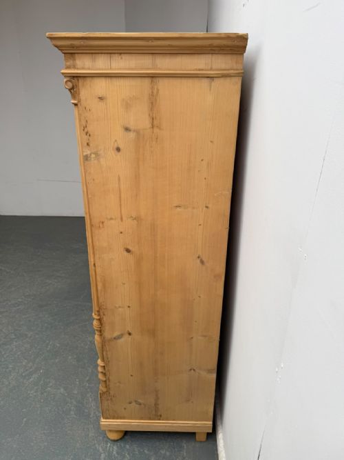 AN AMAZING EARLY VICTORIAN ANTIQUE PINE ADJUSTABLE STORAGE CUPBOARD TO WAXPAINT - ADDITIONAL PHOTO 4