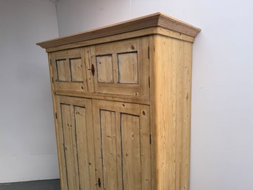 AN AMAZING VICTORIAN ANTIQUE PINE 4 DOOR 1 PIECE BEADED CUPBOARD TO WAXPAINT - ADDITIONAL PHOTO 1