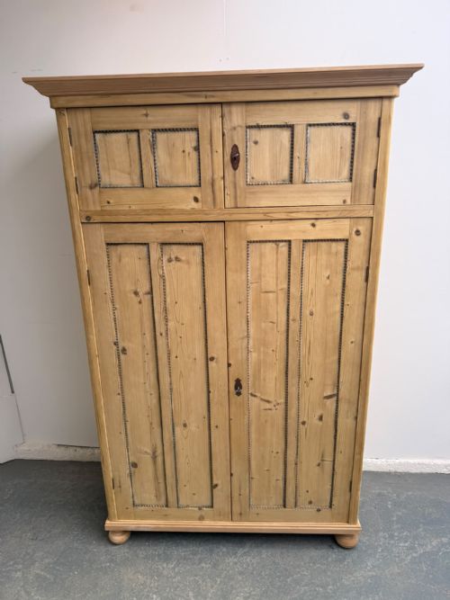AN AMAZING VICTORIAN ANTIQUE PINE 4 DOOR 1 PIECE BEADED CUPBOARD TO WAXPAINT - ADDITIONAL PHOTO 3
