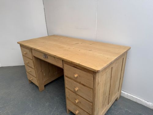 A TOP QUALITY ANTIQUE OLD PINE VICTORIAN 9 DRAWER LARGE DESK TO WAX PAINT - ADDITIONAL PHOTO 1
