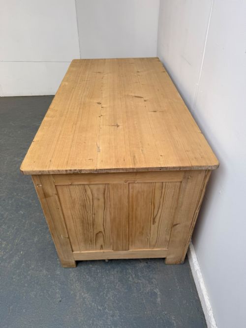 A TOP QUALITY ANTIQUE OLD PINE VICTORIAN 9 DRAWER LARGE DESK TO WAX PAINT - ADDITIONAL PHOTO 3