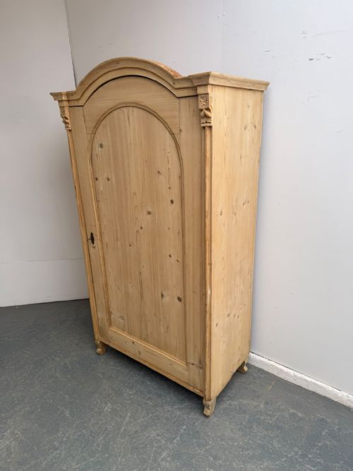 A SUPERB WIDE ARCHED ANTIQUE OLD PINE VICTORIAN CUPBOARD TO WAXPAINT