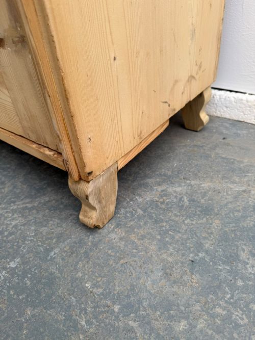 A SUPERB WIDE ARCHED ANTIQUE OLD PINE VICTORIAN CUPBOARD TO WAXPAINT - ADDITIONAL PHOTO 7