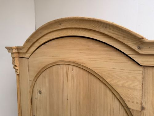A SUPERB WIDE ARCHED ANTIQUE OLD PINE VICTORIAN CUPBOARD TO WAXPAINT - ADDITIONAL PHOTO 9