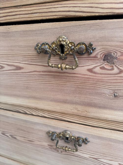 A SUPERB TALL NARROW ANTIQUE OLD PINE 5 DRAWER CHEST OF DRAWERS TO WAXPAINT - ADDITIONAL PHOTO 6