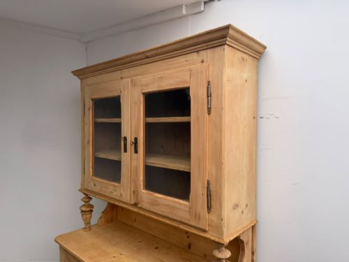 A TRULY SUPERB ANTIQUE OLD PINE VICTORIAN FRENCH KITCHEN DRESSER TO WAX PAINT - ADDITIONAL PHOTO 1