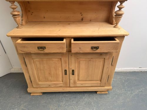 A TRULY SUPERB ANTIQUE OLD PINE VICTORIAN FRENCH KITCHEN DRESSER TO WAX PAINT - ADDITIONAL PHOTO 8