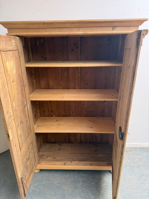 A MINT CLEAN VICTORIAN ANTIQUE OLD PINE 2 DOOR STORAGE CUPBOARD TO WAXPAINT - ADDITIONAL PHOTO 4