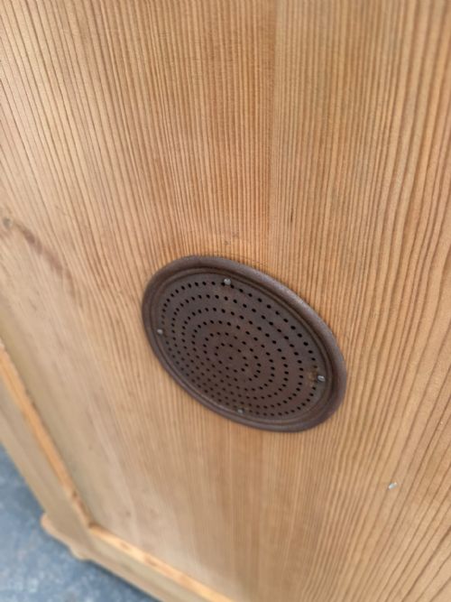 A CRACKING ANTIQUE OLD PINE VICTORIAN VENTED 1 DOOR CUPBOARD TO WAXPAINT - ADDITIONAL PHOTO 7