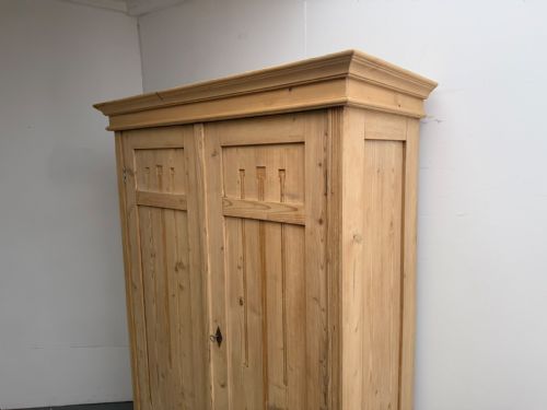 A SUPERB ARTS CRAFTS ANTIQUE OLD PINE 1 PIECE WARDROBE TO WAXPAINT - ADDITIONAL PHOTO 1
