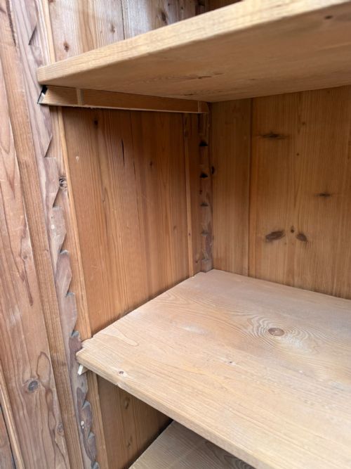 A SUPERB ARTS CRAFTS ANTIQUE OLD PINE 1 PIECE WARDROBE TO WAXPAINT - ADDITIONAL PHOTO 8
