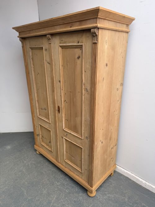 A MINT CLEAN VICTORIAN ANTIQUE OLD PINE 2 DOOR STORAGE CUPBOARD TO WAXPAINT