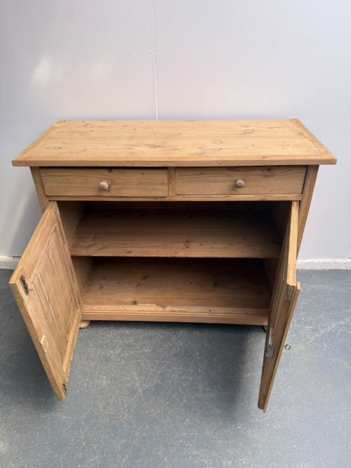 A LARGE TALL VICTORIAN ANTIQUE PINE 2 DOOR 2 DRAWER DRESSER BASE TO WAX PAINT - ADDITIONAL PHOTO 8