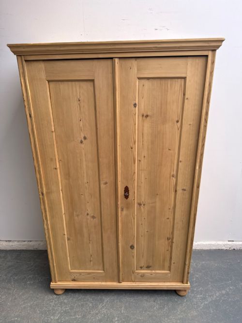 A MINT CLEAN VICTORIAN ANTIQUE OLD PINE 2 DOOR LINEN CUPBOARD TO WAXPAINT - ADDITIONAL PHOTO 3