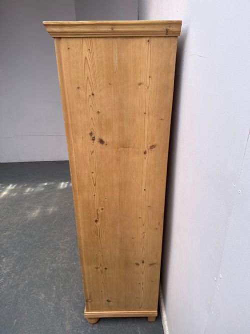 A MINT CLEAN VICTORIAN ANTIQUE OLD PINE 2 DOOR LINEN CUPBOARD TO WAXPAINT - ADDITIONAL PHOTO 7