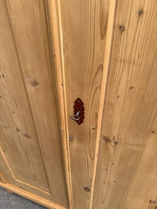 A MINT CLEAN VICTORIAN ANTIQUE OLD PINE 2 DOOR LINEN CUPBOARD TO WAXPAINT - ADDITIONAL PHOTO 9