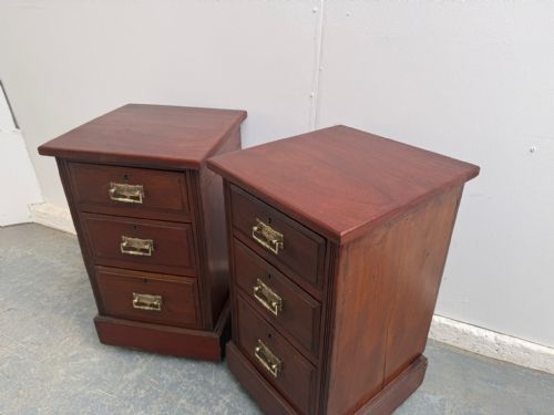 fig 1. A Lovely Pair of Mahogany 3 Drawer Small Waxed Victorian Bedside Cabinets