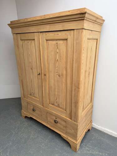 A LOW COTTAGE GEORGIAN ANTIQUE OLD PINE 2 DOOR WARDROBE TO WAXPAINT