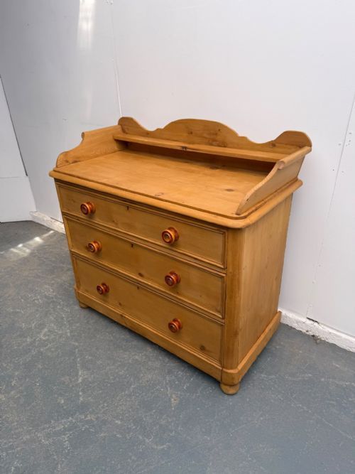 A Lovely Early Victorian Antique Pine 3 Drawer Waxed Chest of Drawers