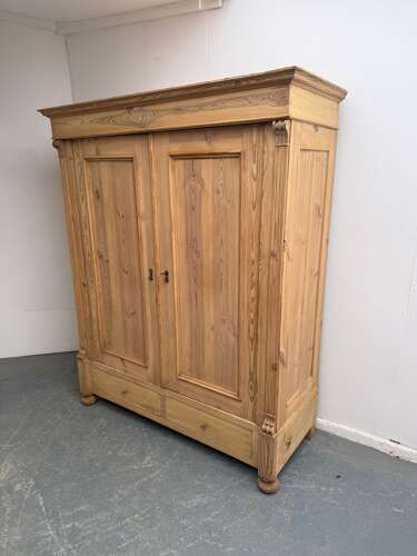 A Superb Victorian Antique / Old Pine Shelved Knockdown Wardrobe to Wax/Paint