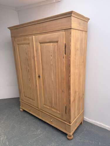 A Solid Georgian Antique / Old Pine Shelved Knockdown Wardrobe to Wax/paint