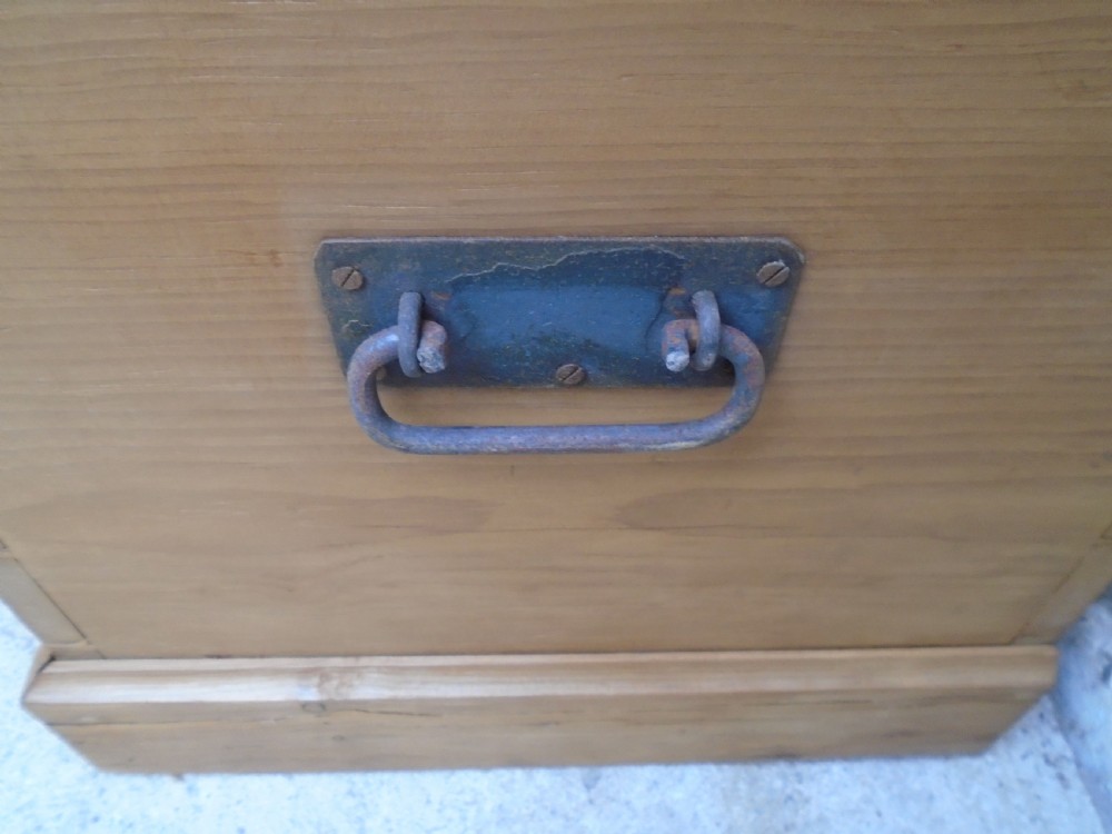 A Mint Clean Antique / Old Pine Waxed Blanket Box /TV Stand View VI