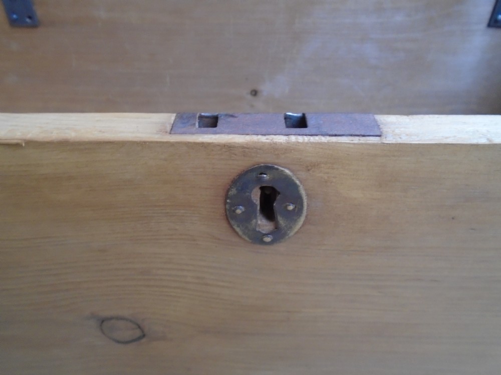 A Mint Clean Antique / Old Pine Waxed Blanket Box /TV Stand View X