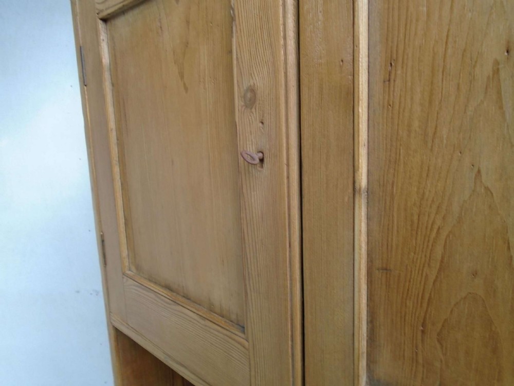 A Lovely Victorian Antique Pine 1 Piece Bathroom /Towel Storage Cupboard View VIII