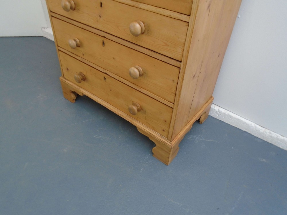 A Cracking Small Georgian Antique Pine Waxed 5 Drawer Chest of Drawers View III