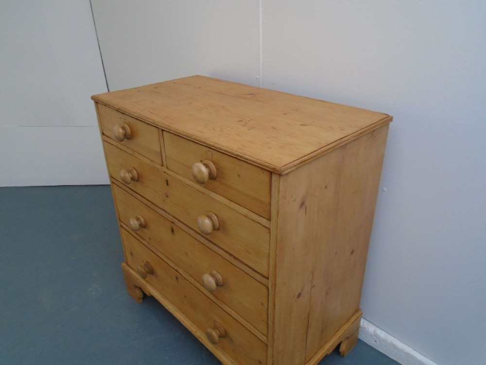 A Cracking Small Georgian Antique Pine Waxed 5 Drawer Chest of Drawers View IV