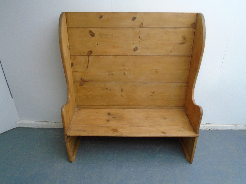 An Amazing Georgian Antique / Old Pine Waxed 2 Seater Farmhouse Settle / Bench View V