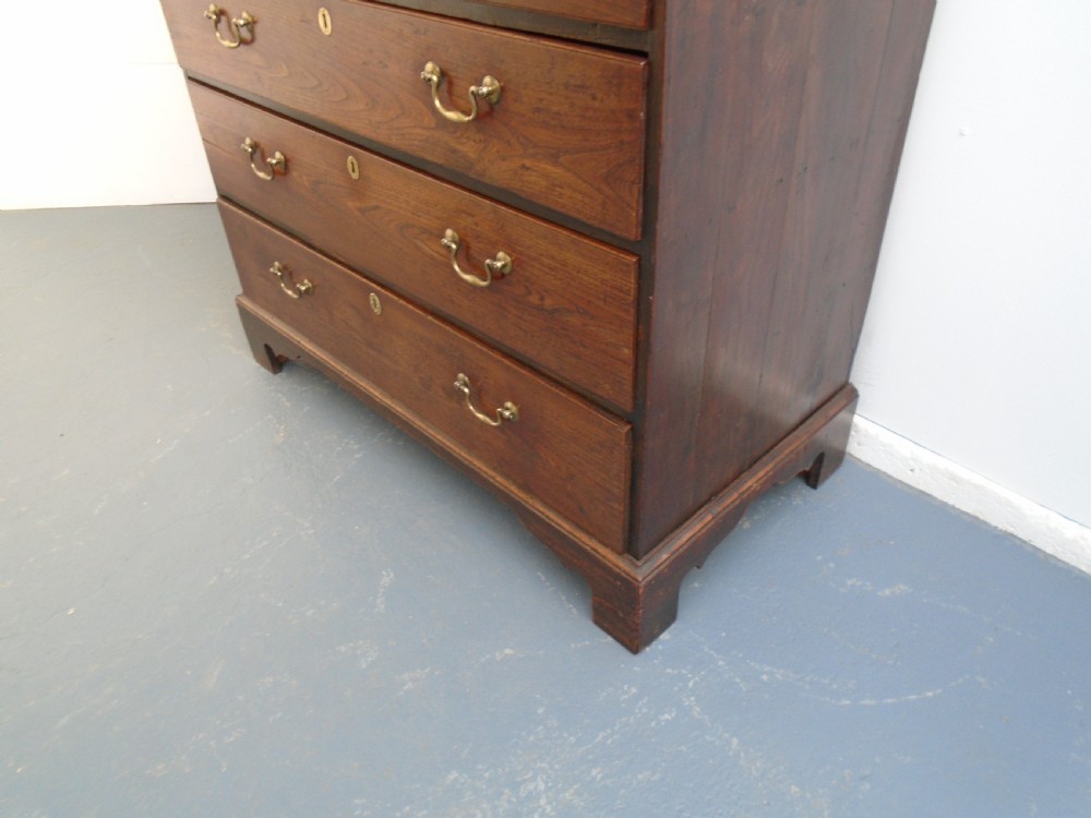 A Lovely Welsh Oak & Fruitwood Georgian 5 Drawer Chest of Drawers View VII