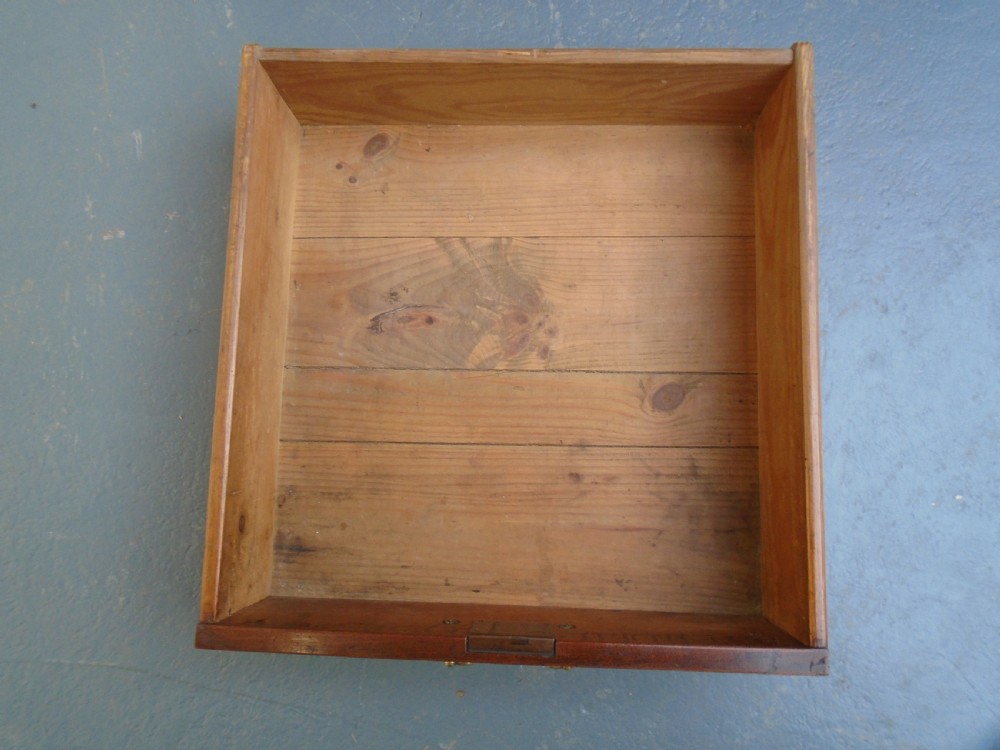 A Lovely Welsh Oak & Fruitwood Georgian 5 Drawer Chest of Drawers View XIII
