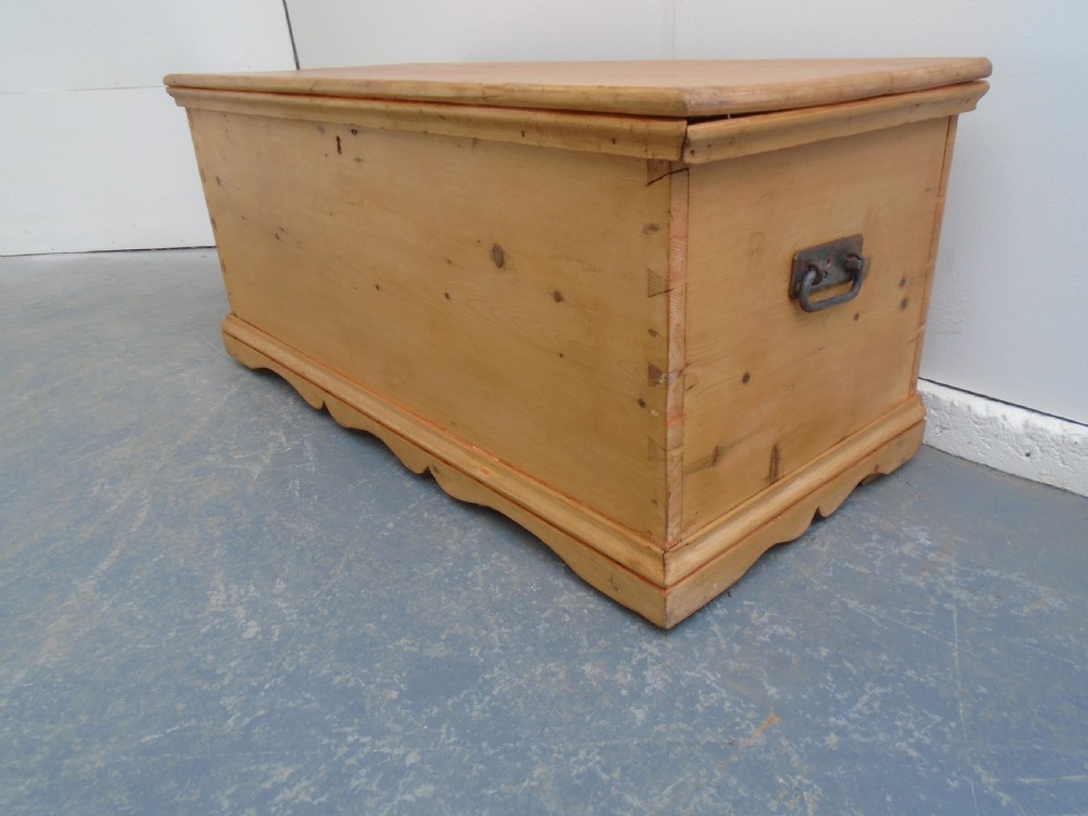 A Superb Low Antique / Old Pine Waxed Georgian Blanket Box  View III