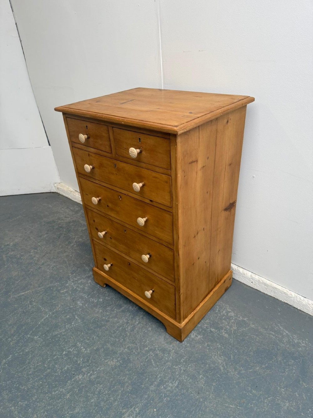 A Mint Clean Narrow Victorian Pine Bakerlight Waxed 6 Drawer Chest of Drawers