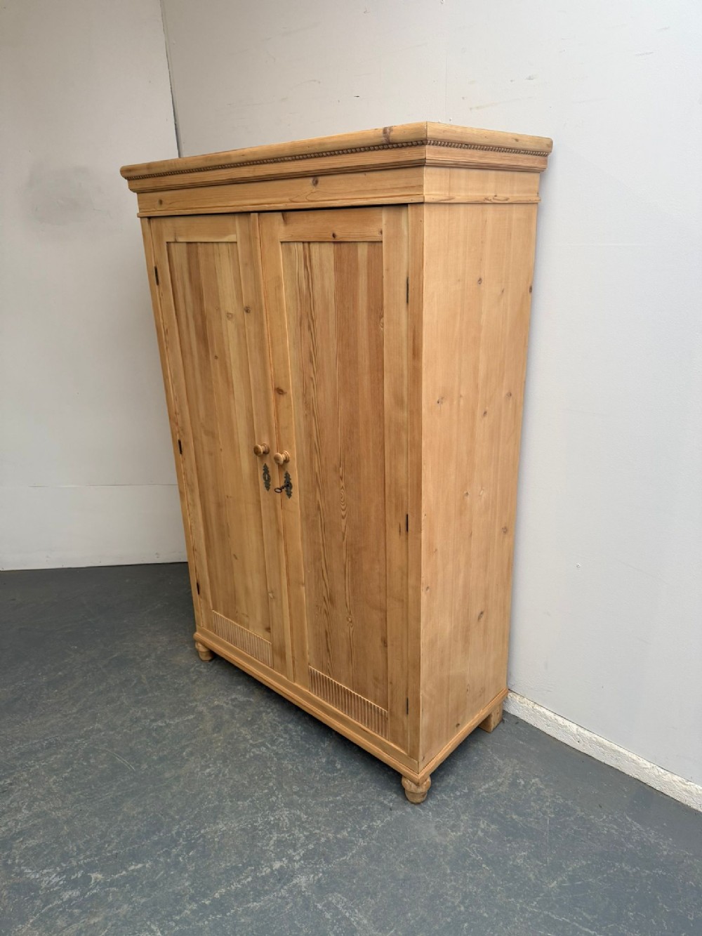 A Lovely Antique / Old Pine 2 Door Art Deco Child's Wardrobe to Wax/Paint