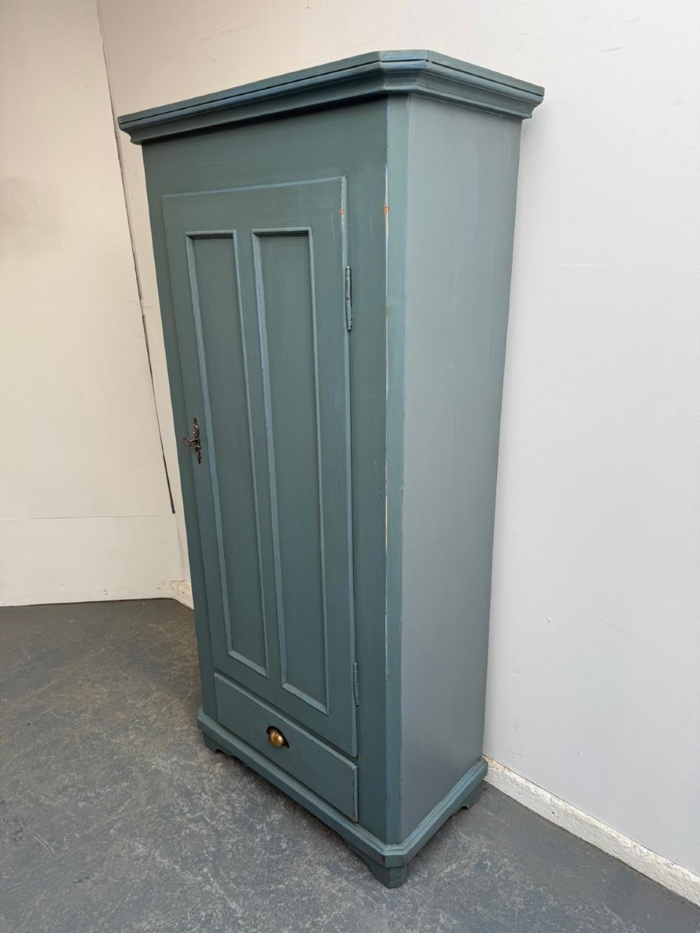 A Tidy Painted Victorian Teal & Blue Antique /Old Pine 1 Door Storage Cupboard