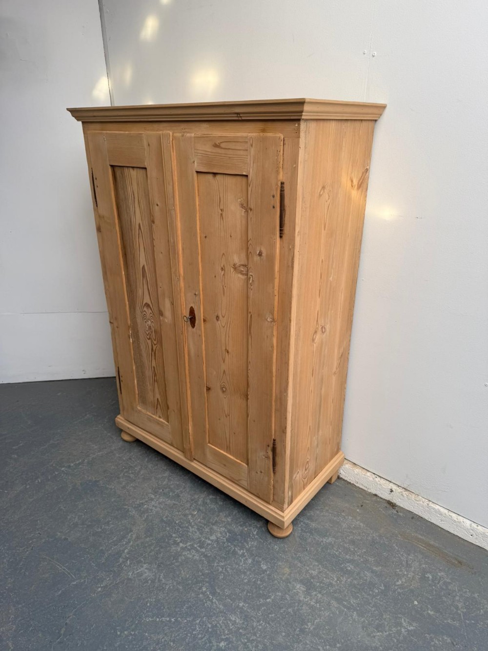 A Tidy Victorian Antique / Old Pine 2 Door Storage Cupboard to Wax/Paint