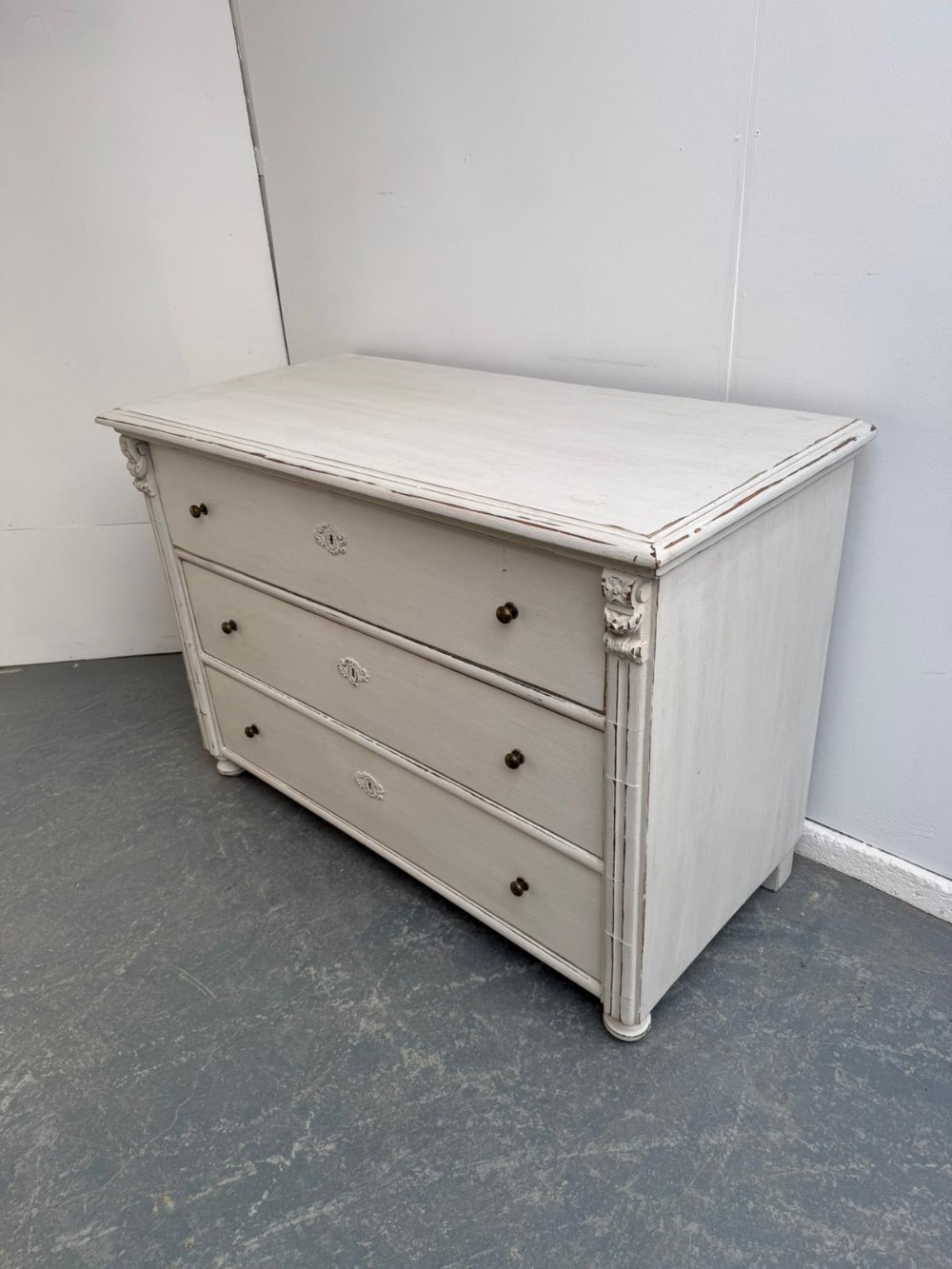 A Lovely Painted White Antique / Old Pine Genuine Hungarian Chest of Drawers