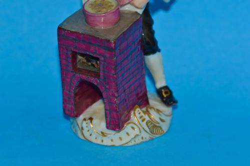 CIRCA 1755 MEISSEN PORCELAIN FIGURE OF A COOK AT THE STOVE - ADDITIONAL PHOTO 4