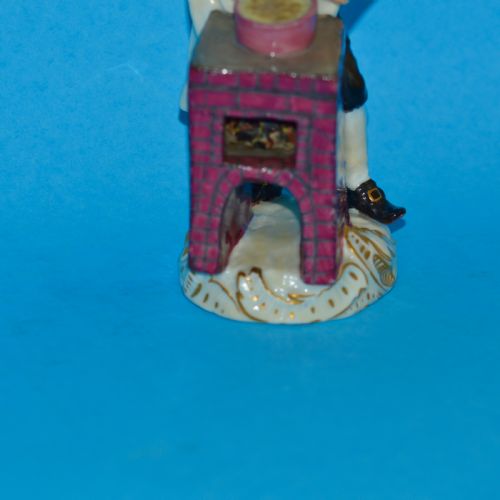 CIRCA 1755 MEISSEN PORCELAIN FIGURE OF A COOK AT THE STOVE - ADDITIONAL PHOTO 5
